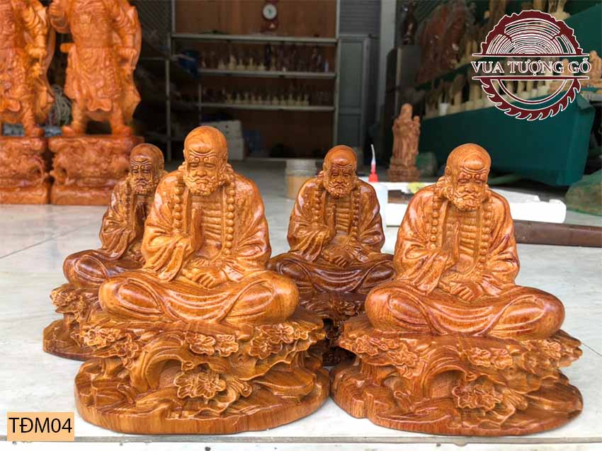 Tượng Đạt Ma ngồi thiền gốc mai gỗ hương TĐM04