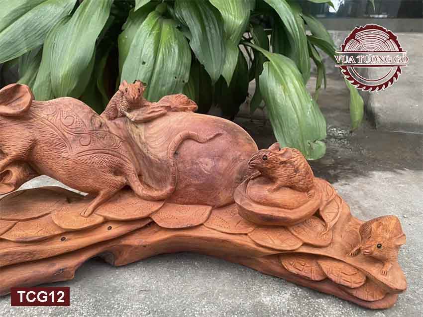 Tượng chuột kéo bao tiền gỗ hương Việt TCG12 4 Tượng chuột kéo bao tiền gỗ hương Việt TCG12