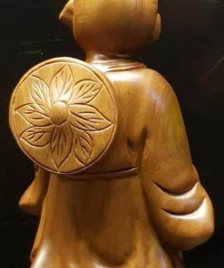 Tượng tiểu đồng An nhiên vô tư tự tại gỗ bách xanh TCT03