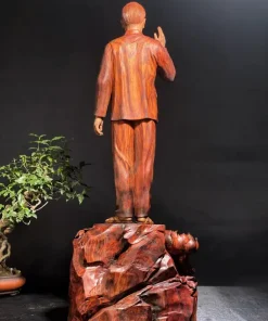 Tượng Bác Hồ Vẫy Tay Chào Gỗ Trắc TBH02