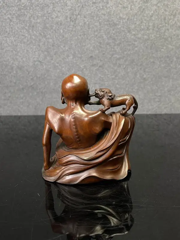 Tượng La Hán Hí Sư Gỗ Hoàng Dương Bày Thư Phòng TLH02 8 Tượng La Hán Hí Sư Gỗ Hoàng Dương Bày Thư Phòng TLH02